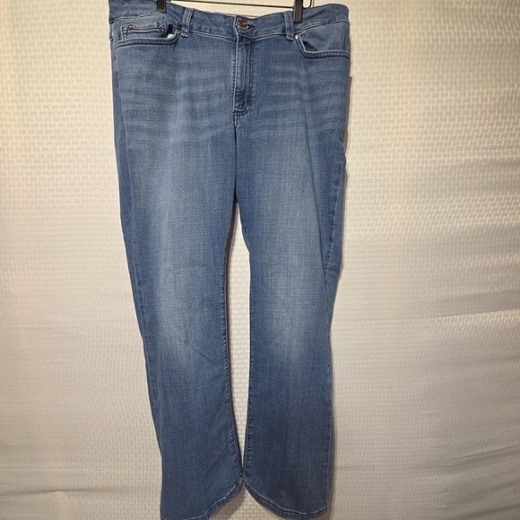 Lee Modern Series Women's Size 18M Curvy Fit Bootcut Jeans Stretch Blue Denim - Picture 1 of 15